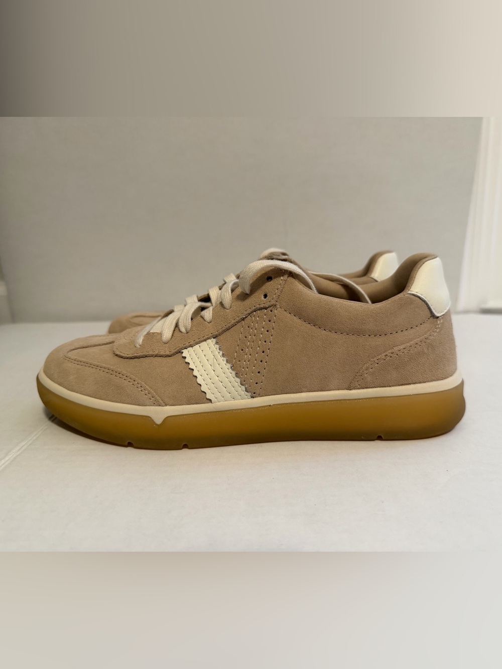 Vionic Women's City Walk Sneaker - Picture 2 of 7